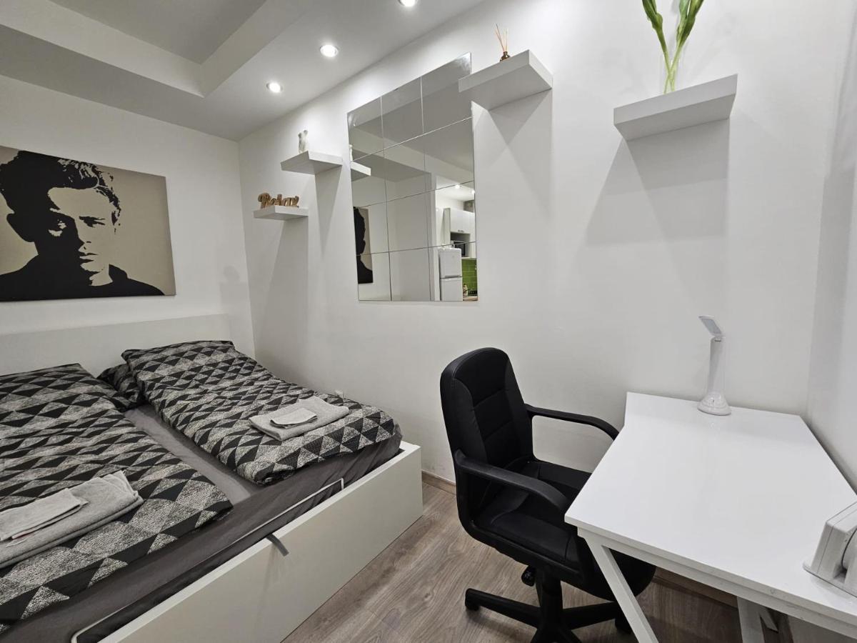 Smart Studio In The Heart Of Budapest Esterno foto