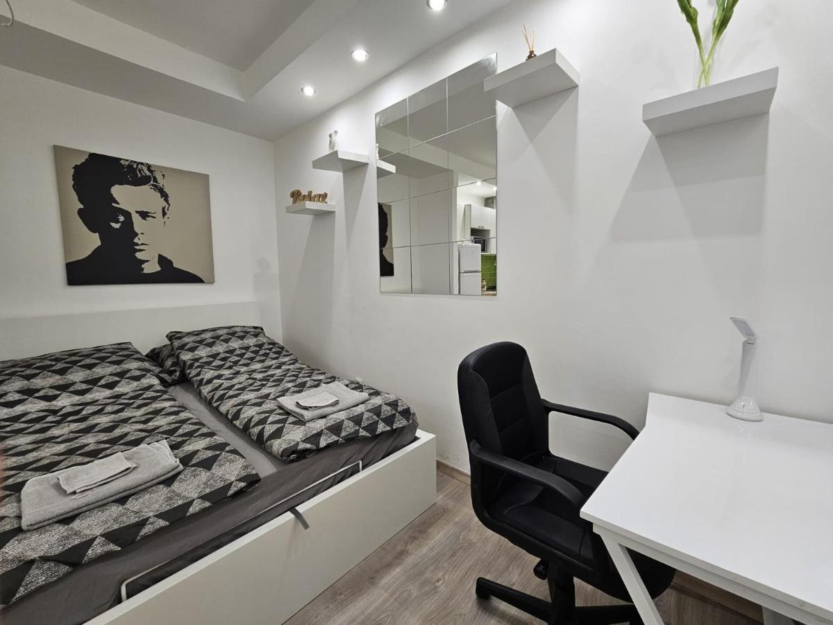 Smart Studio In The Heart Of Budapest Esterno foto